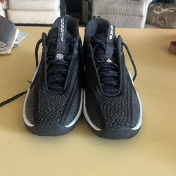 Nike Men’s Basketball Shoe