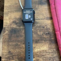 Apple Watch SE 44 MM