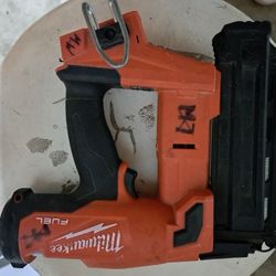 Milwaukee Brad Nailer