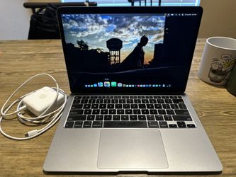 MacBook Air 2020 i3