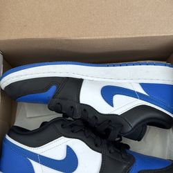 Jordan 1 low SE size 5.5 (GS)