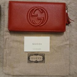GUCCI Soho Zip Around Wallet