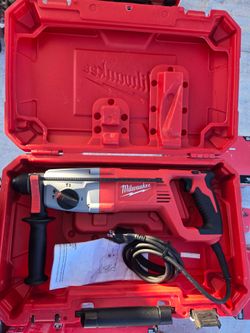 Milwaukee
8 Amp Corded 1 in. SDS D-Handle Rotary Hammer