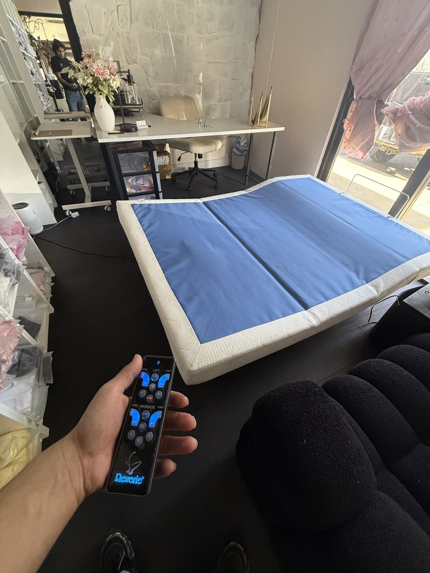 Queen Reverie 7S Slim Adjustable Bed Foundation