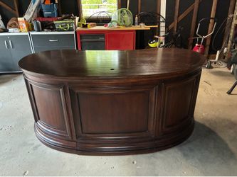 Strongson 72" Curved Solid Wood Executive Desk 💼
