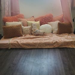 Floor Couch Set (Cushion, 12 Assorted Pillows, 2 Throw Blankets)