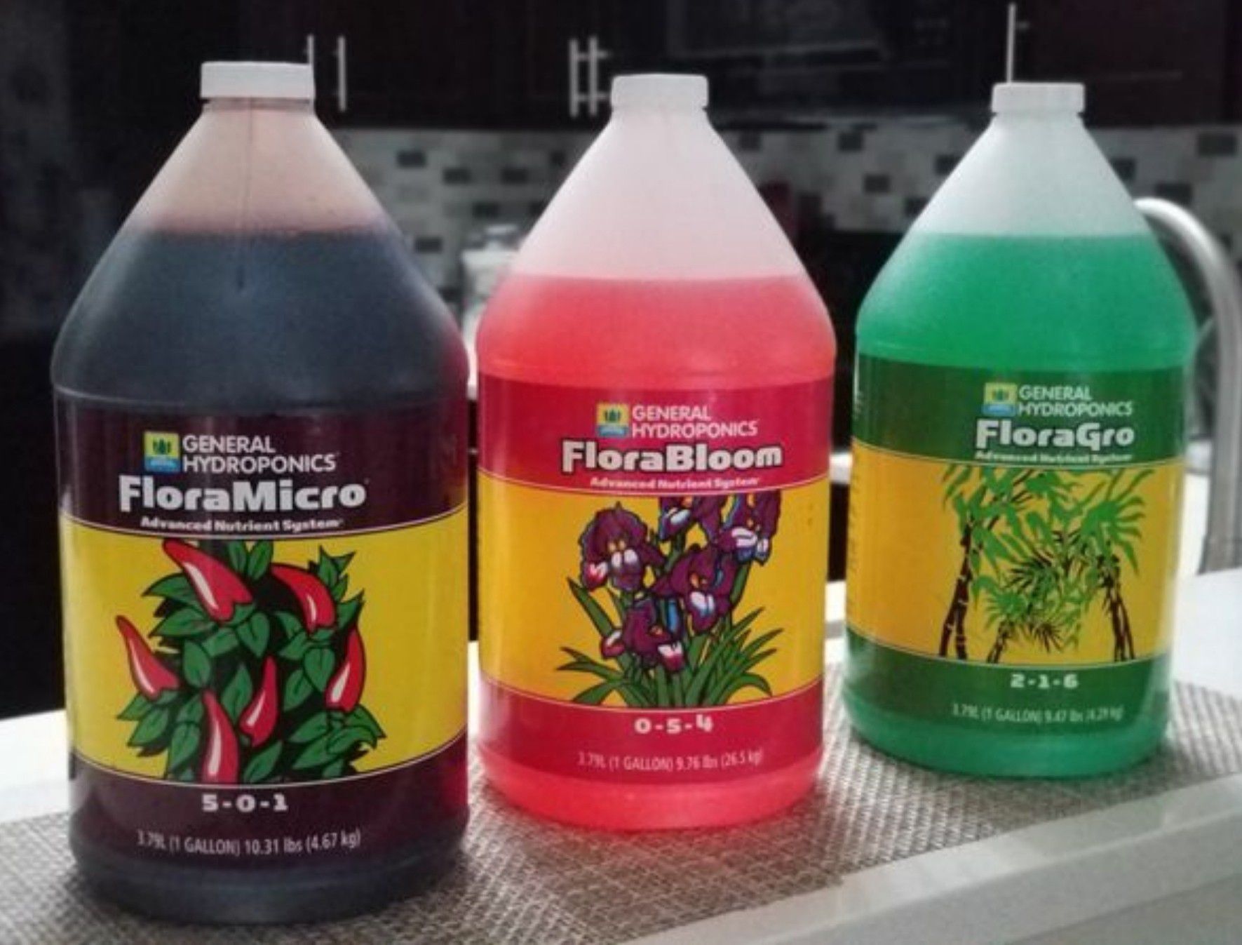 General Hydroponics Flora Series Grow, Micro and Bloom Nutrient Set