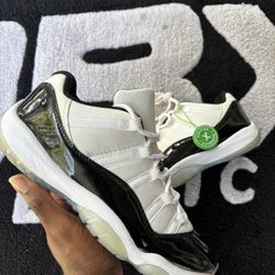 Jordan 11 Low  concord