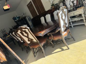 High End 8 Chair Dinning Table 