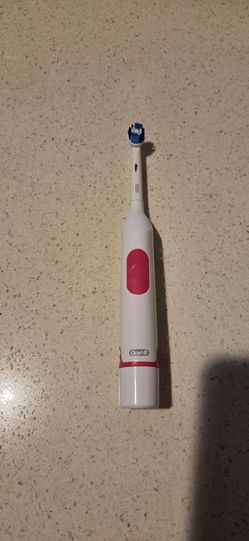 Oral-B Easy Clean Battery Toothbrush