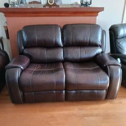 Ashley Reclining Electric Loveseat 