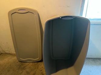 Storage Bin with Lid