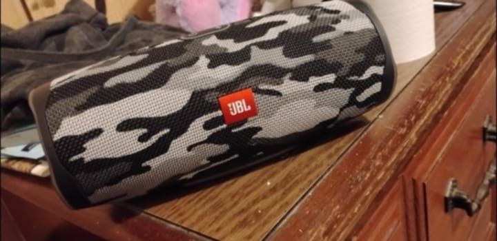 JBL Speaker Charge 4