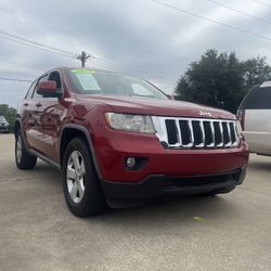 2011  Jeep Cherokee Laredo *** $1500 De Enganche