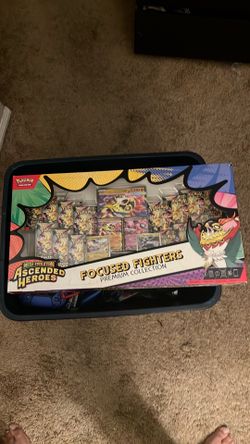 Ascended heroes focus fighters premium collection
