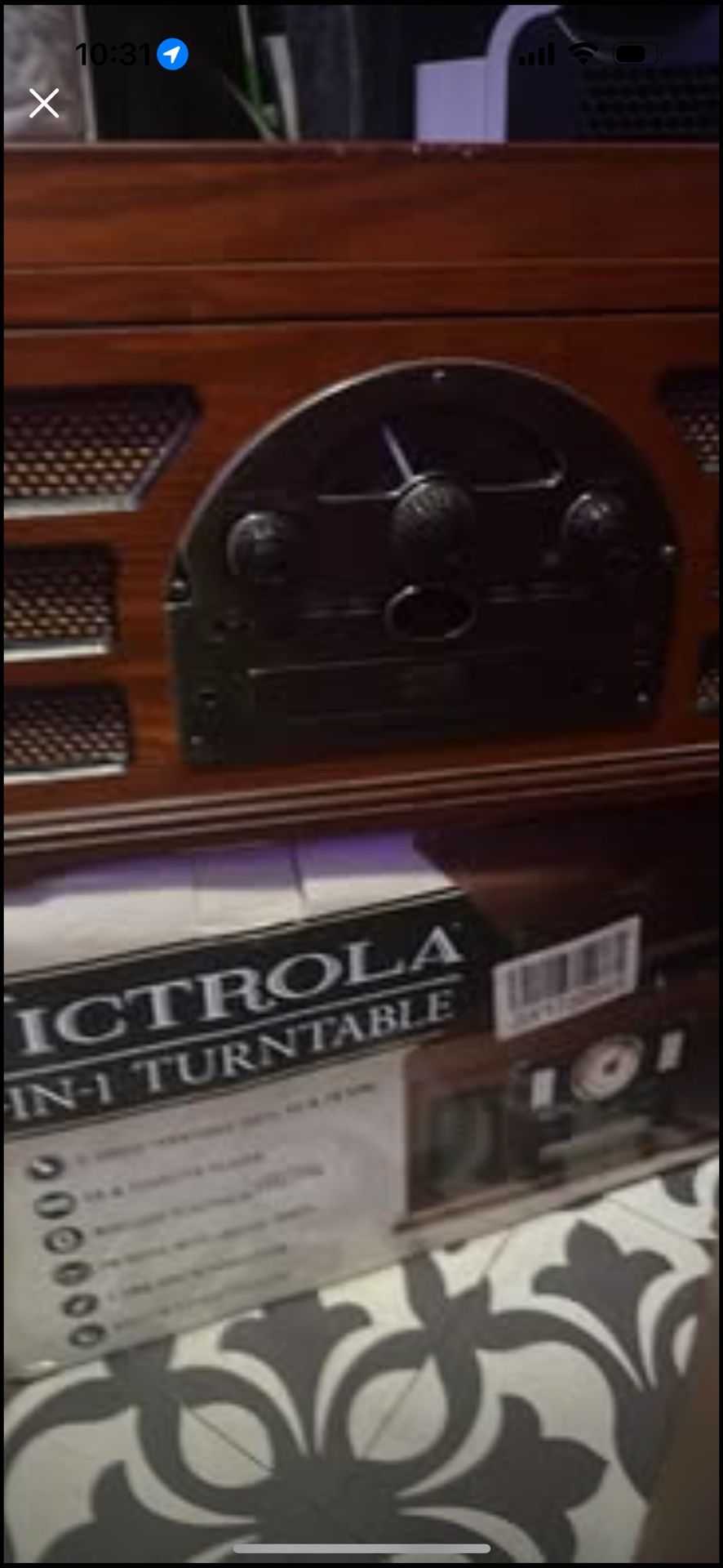 Victrola 7 in 1 Turntable plus an extra!!