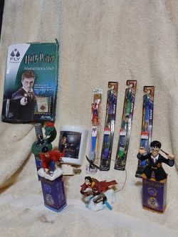 HARRY POTTERS ITEMS