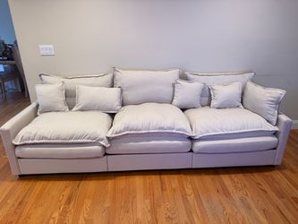 Couch brand new