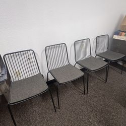 4 Dinning Chairs