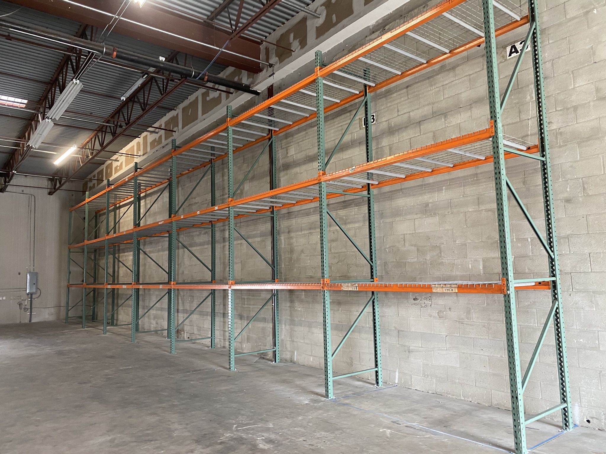 PALLET RACKS POSITION NEW AND USED CONDITION