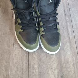 Jordan's size 3 boys 