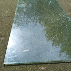 Table Top Glass, Free