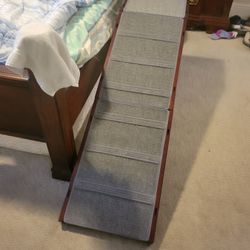 BRAND NEW ASSEMBLED Wooden Dog Ramp especially senior dogs
