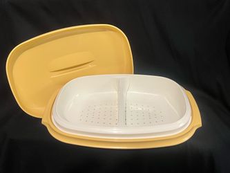 Vintage Tupperware Microwave Steamer Set in Harvest Gold