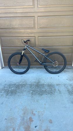 Dirt jumper