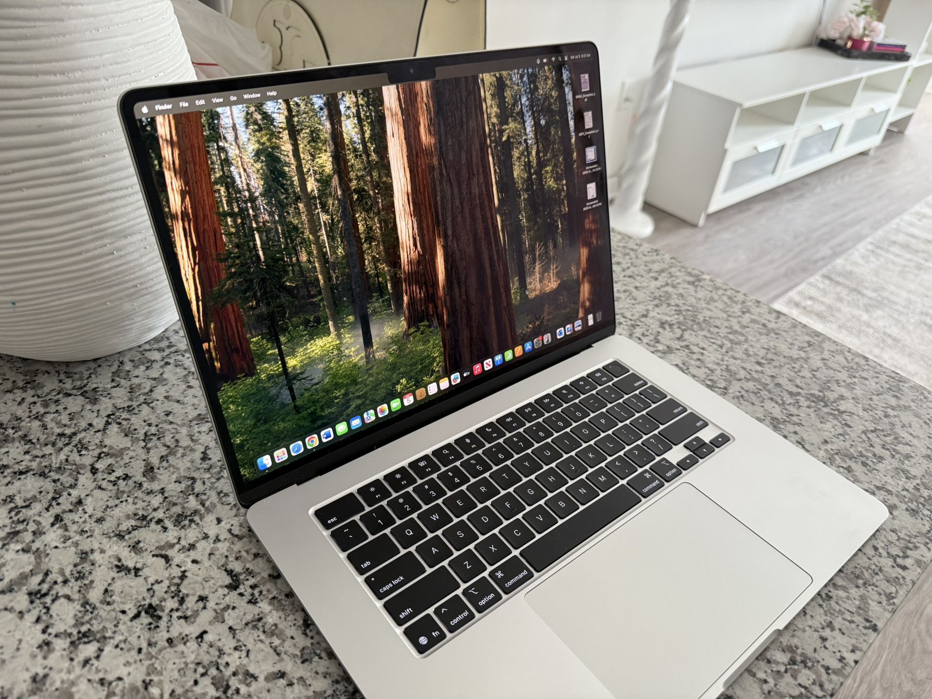 BRAND NEW 2025 M4 15” MACBOOK AIR