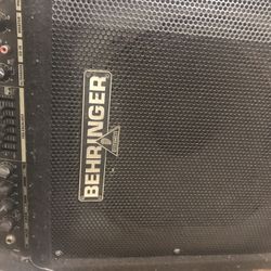 Behringer Bass Amp