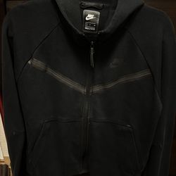 Small women’s Nike tech fleece jacket