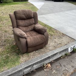 FREE RECLINER CHAIR!