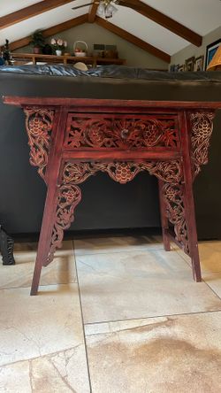 Decorative wooden table