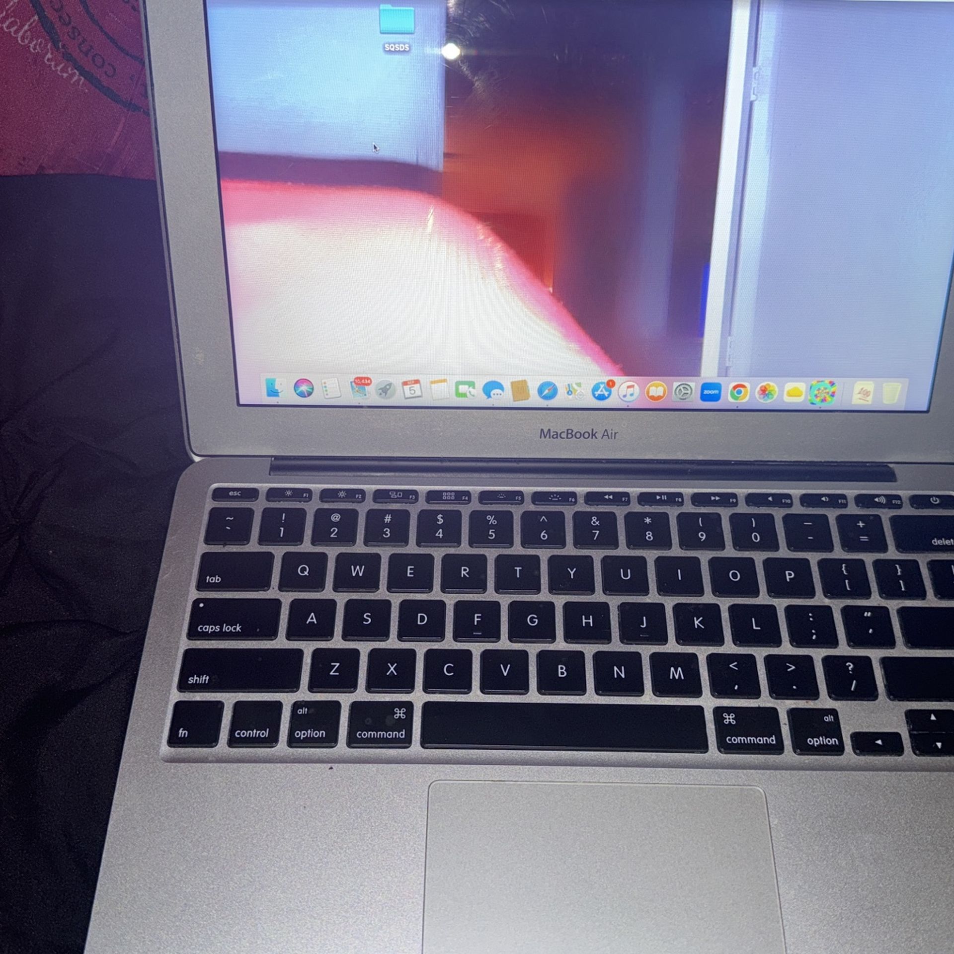 Silver MacBook Air, Year 2015