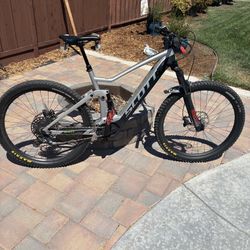 Scott Estrike Powered By Bosch Electric Mountain Bike