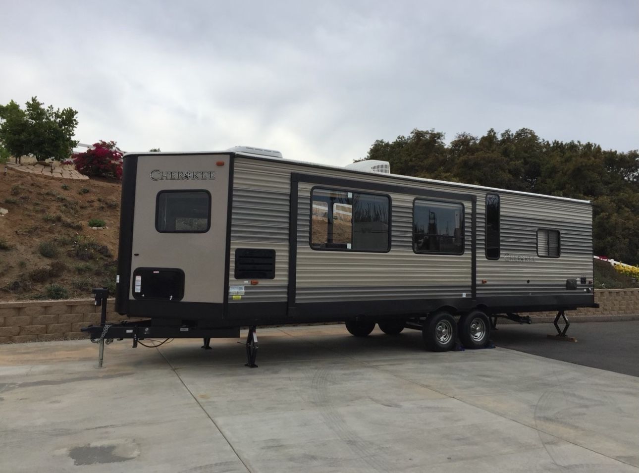 New….nuevo Completamente 