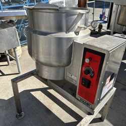 Vulcan K-12ETT Tilting Steam Kettle With Stand 
