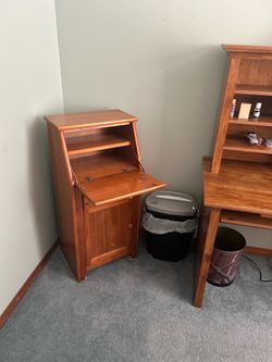 Small desk/cabinet
