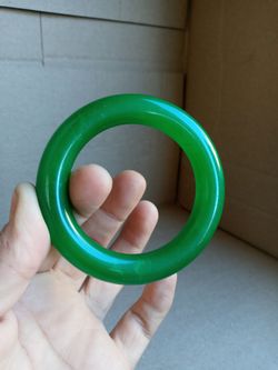 Vintage Imperial Green color Jadeite Jade old Bangle Bracelet 87.3 Grams