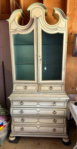 Mid-century curio cabinet hutch by Baker furniture