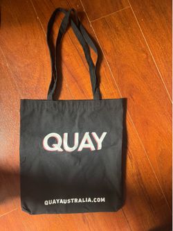 Quay Australia Tote Bag in black. Quay Australia black tote bag #loungewear #summer