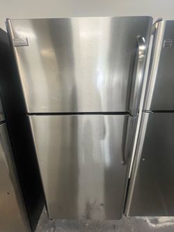Refrigerator Frigidaire 30”