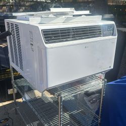 LG Air Conditioner 