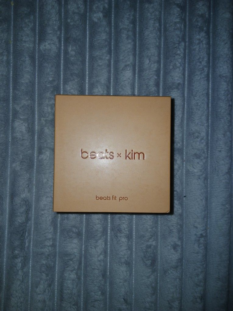Beats x Kim Beats Fit Pro