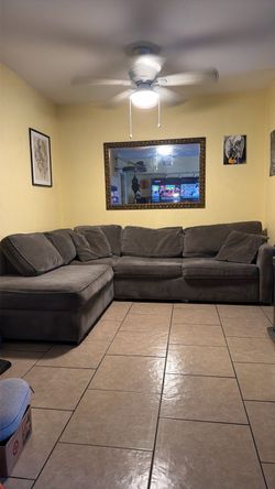 Couch 4sale