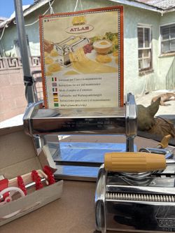 Atlas M-100 Deluxe Pasta Maker