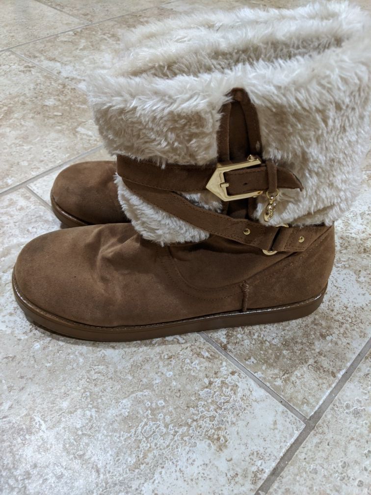 Guess boots with fur - size 10M