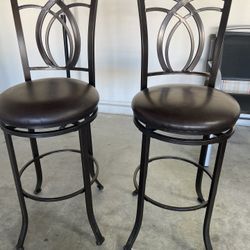 2 Bar Stools