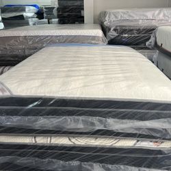 Mattress Queen Size Brand New Pillow Top 